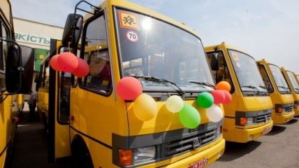 Крымские школы получили 36 новых автобусов