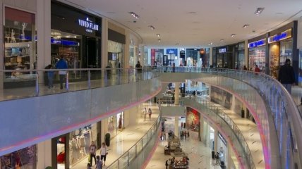 Польща поновила роботу торговельних центрів, будівельних магазинів та готелів