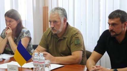 Жебривский рассказал Хугу, как боевики срывают "хлебное перемирие"