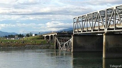 Обрушение моста произошло в штате Вашингтон
