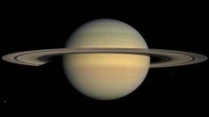 Cassini обнаружил удивительную аномалию на Сатурне