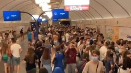 Настоящая жесть: эксклюзивное видео давки в метро после фестиваля Atlas Weekend