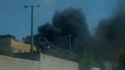 Была слышна стрельба: Возле посольства США в Ливии произошел пожар