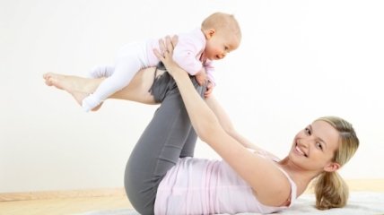 Фитнес для молодых мам: как убрать живот после родов
