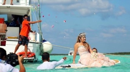 Оригинальная свадебная церемония в объятиях Карибского моря (Фото)