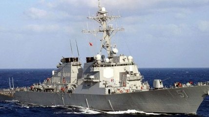 В Черное море вошел ракетный эсминец США "Росс"