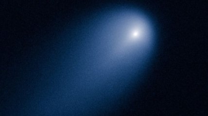 Комета ISON начала видоизменяться.