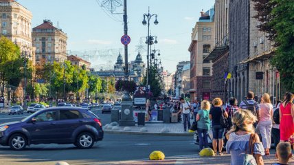 Українці не вірять в зміни на краще, а грошей вистачає тільки на їжу - результати дослідження