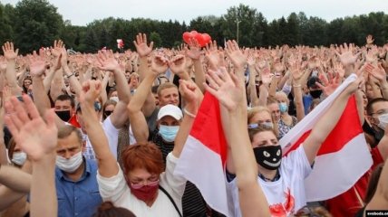 Передвиборчий пікет кандидата в президенти Тіхановської в Мінську відвідали понад 60 тис. людей