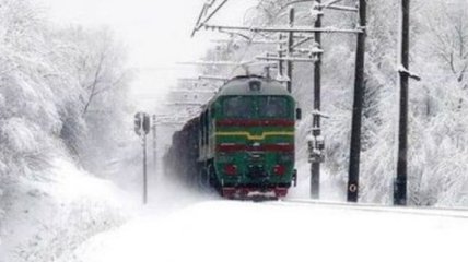 "Укрзализныця": Из-за непогоды около 30 поездов задержались в пути
