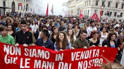 В 90 городах Италии проходят студенческие протесты