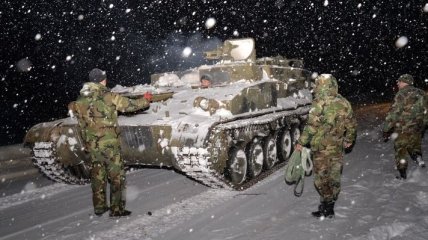 Армия Молдовы боролась со снегопадами на дорогах страны