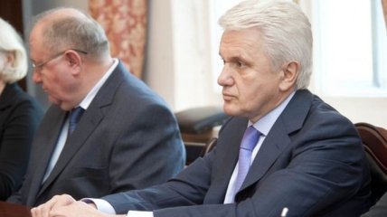Владимир Литвин подписал закон о языковой политике 