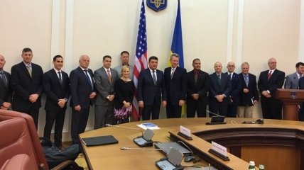 В Киев прибыли 11 экспертов таможенной и пограничной службы США