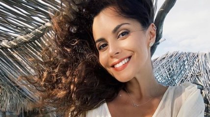 Жаркая красотка Настя Каменских снялась для мексиканского Playboy (фото)  