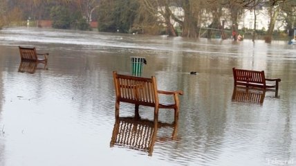 Темза, выйдя из берегов, затопила часть Лондона