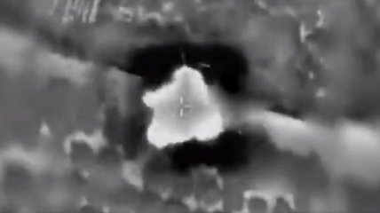 Израильская армия уничтожила террористов за миг до запуска начиненного взрывчаткой дрона из Газы: видео момента