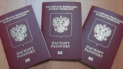 Жителям ОРДЛО с паспортами РФ выдают "военные билеты"