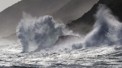 Тропический шторм "Лидия" у побережья Мексики может стать ураганом