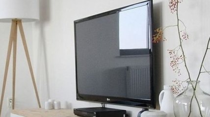 Компания TCL представила 100-дюймовый телевизор