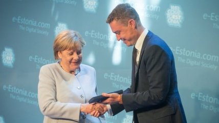 Меркель стала резидентом Эстонии