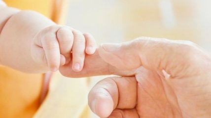 Мощный невербальный контакт: мозги младенцев их родителей синхронизируются