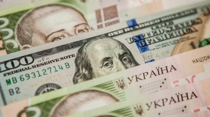 Доллар неожиданно подешевел: курс валют в Украине на 22 октября