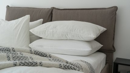 Повернути охайний вигляд подушкам та ковдрам дуже просто