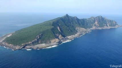 Китай отправил к спорным с Японией островам  корабли и самолет