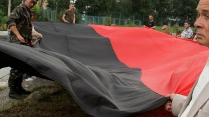 На Прикарпатье узаконили флаг ОУН-УПА