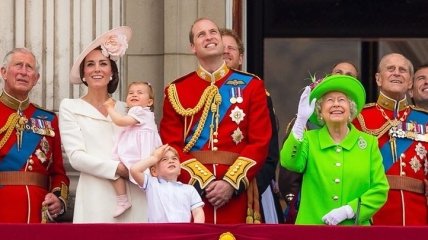 Королевские запреты: Кейт Миддлтон не сможет путешествовать с мужем Уильямом и сыном Джорджем
