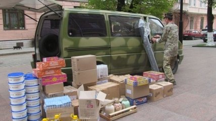 Из Черновцов на передовую поедет машина, которую подготовили волонтеры
