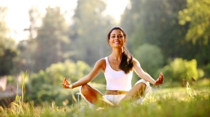 Как йога поможет при стрессе: советы Ольги Яценко