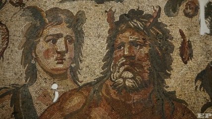 В Турции обнаружена мраморная мозаика возрaстом в 1700 лет