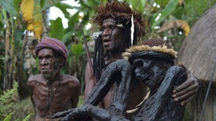 Индонезийское племя Дани живет так, как жили предки (Фото)