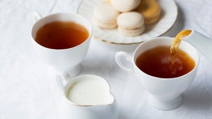 Чай с молоком: какую опасность таит этот "дуэт"