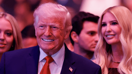 Дональд Трамп з дочками Тіффані та Іванкою
