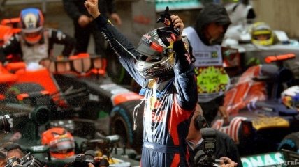 Себастьян Феттель стал трехкратным чемпионом мира Формулы-1