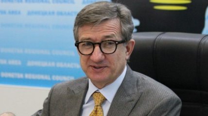 Донецкий губернатор собирает изменения в Конституцию