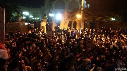 Протестующие в Каире ворвались в президентский дворец