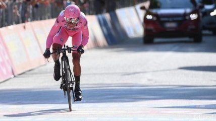 Дюмулен потерял лидерство на многодневке Джиро д'Италия