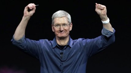 Тим Кук доволен великолепными продажами Apple Watch
