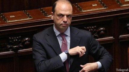 Министры от партии Берлускони "Народ свободы" вышли из правительства