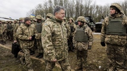 Порошенко отреагировал на ситуацию в Луганске