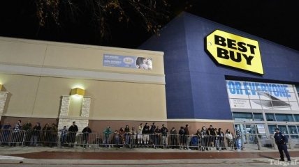 Best Buy не увидела изменений по продажам в сезон праздников   