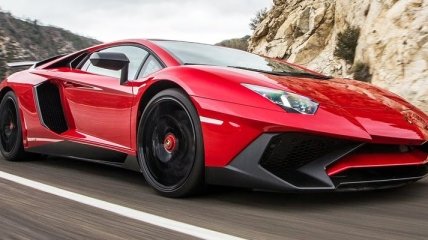 Lamborghini Aventador получит новый мощный двигатель
