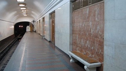 На станции метро "Арсенальная" взрывчатки не нашли 