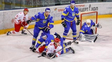 Хоккей. Сборная Украины в серии буллитов уступила Польше