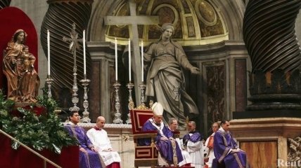 Художница "предсказала" уход Папы Римского с престола