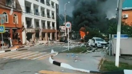 На російському курорті вибухнув готель: є загиблі і постраждалі (фото, відео)